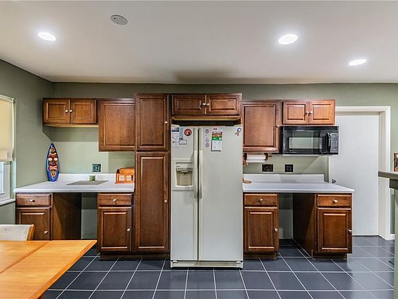 4th image of 4623 W Paxton Ave