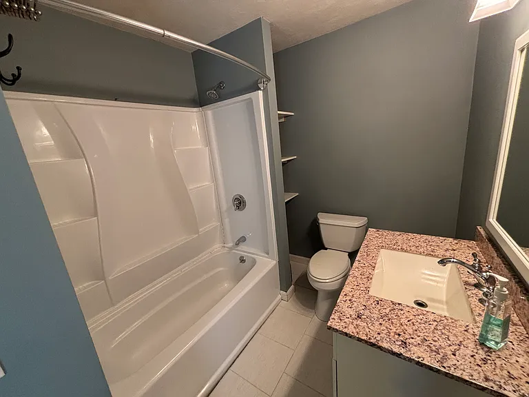 466 Chandler St — Photo 14