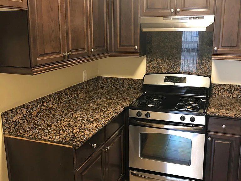 1127 Winchester Ave #4 — Photo 9
