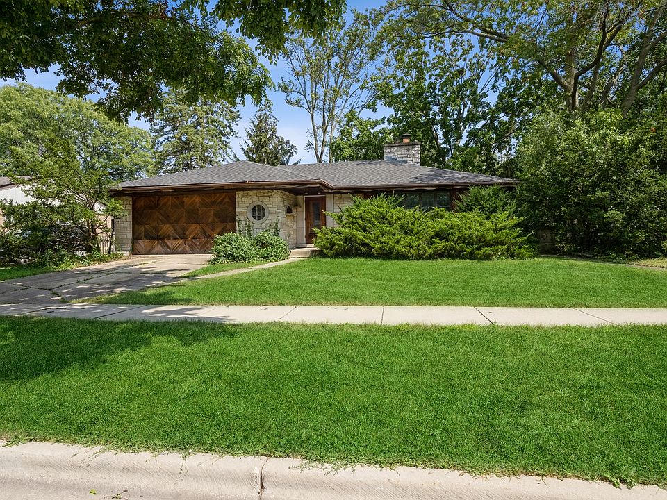 1st image of 343 Cornell Ave