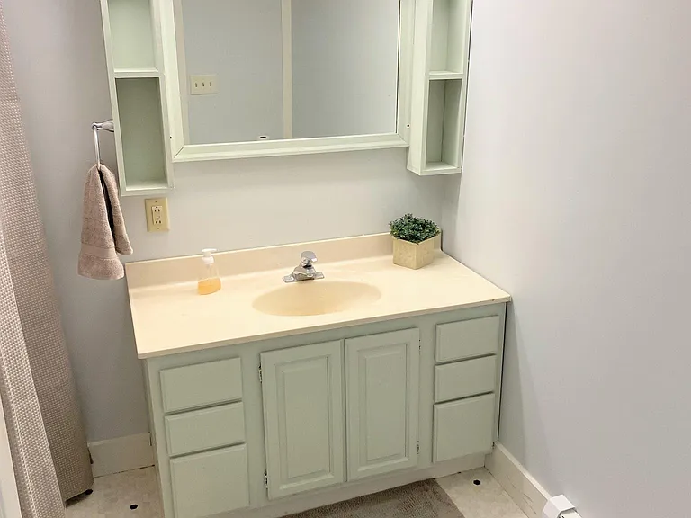 155 S Main St — Photo 10