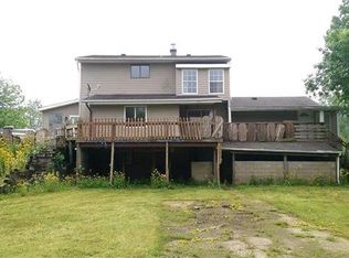 712 Rooney Rd, Saint Charles, MO 63301