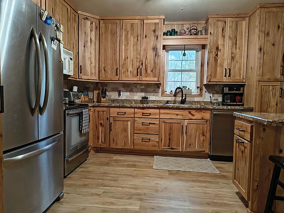 3rd image of 41283 Eastbend Rd