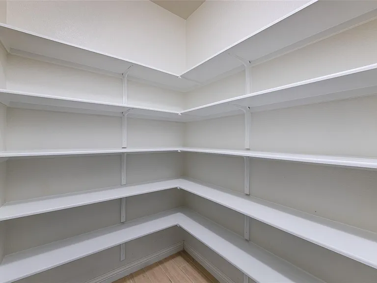 3831 Sapphire Loop — Photo 32