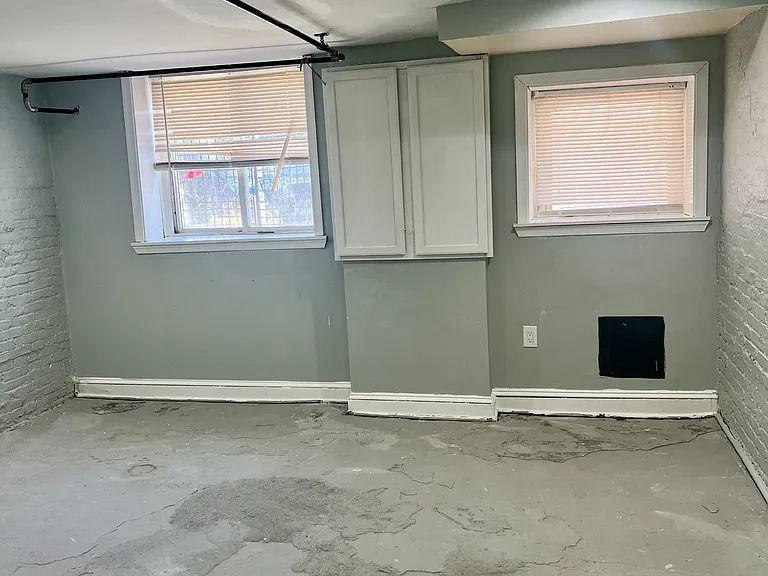 440 N Luzerne Ave — Photo 38
