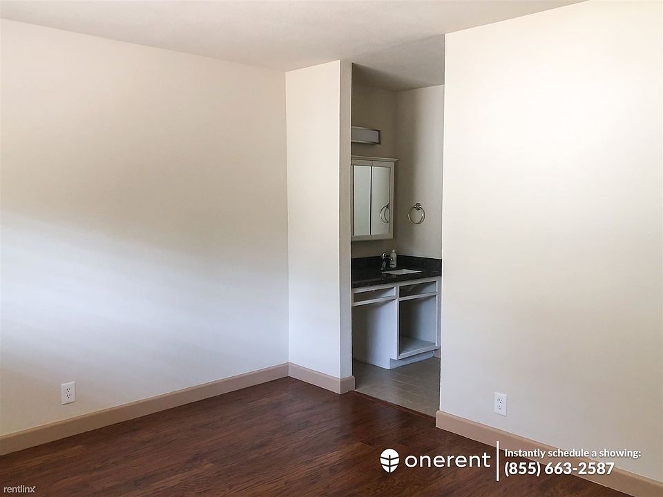 1st image of 940 Weldwood Ct