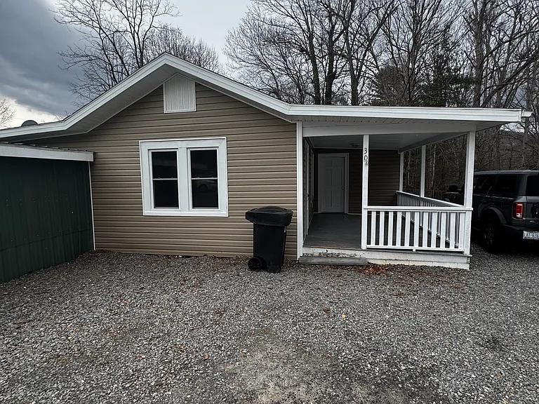 30 Reed Rd — Photo 16