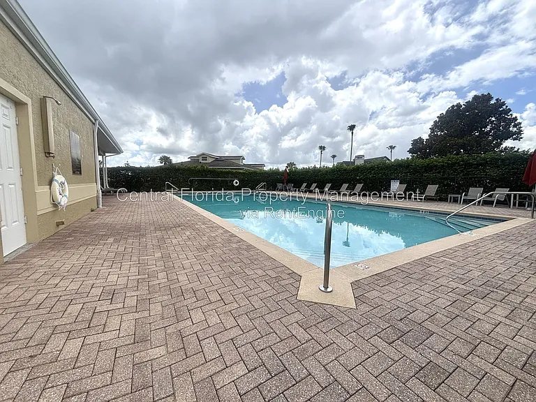 13220 Fountainbleau Dr — Photo 21