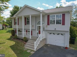 307 Thoreau Dr, Inwood, WV 25428