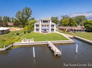 17680 Spahr St, SPRING LAKE, MI 49456