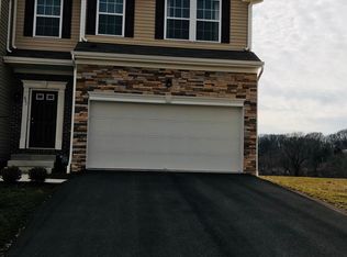 631 Freedom Dr, Carnegie, PA 15106