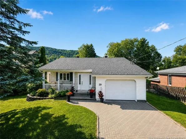 29 Leblond St, Edmundston, NB E3V 4K9