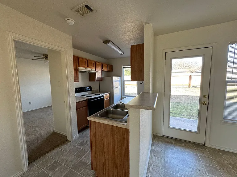 403 Creek — Photo 22