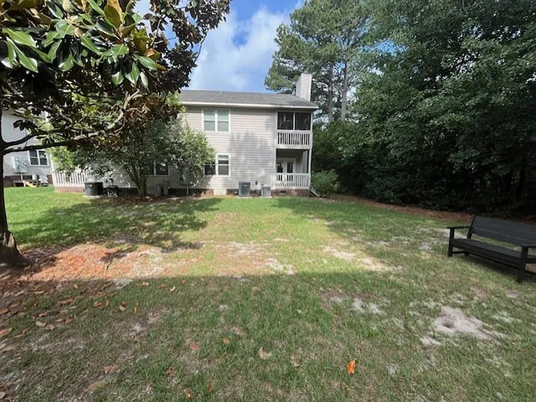 1843 Savannah Ct — Photo 31