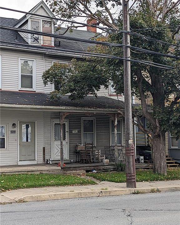 121 Main St, Stockertown, PA 18083 Zillow