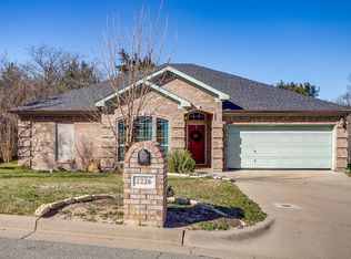 2226 Creek Side Dr, Weatherford, TX 76087