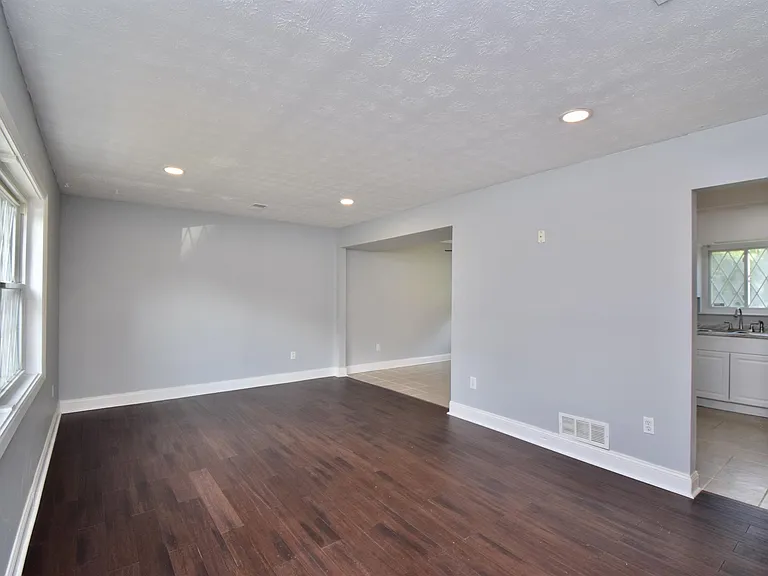 3918 Eddystone Dr — Photo 10