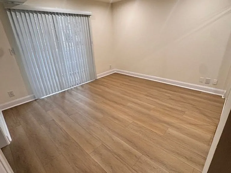 319 S Hamel Rd #BB — Photo 6