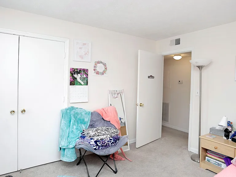 330 Rose Street — Photo 40