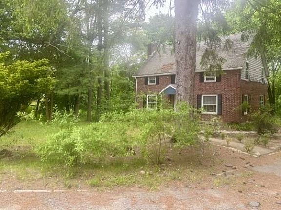 4th image of 76 Summer Ave