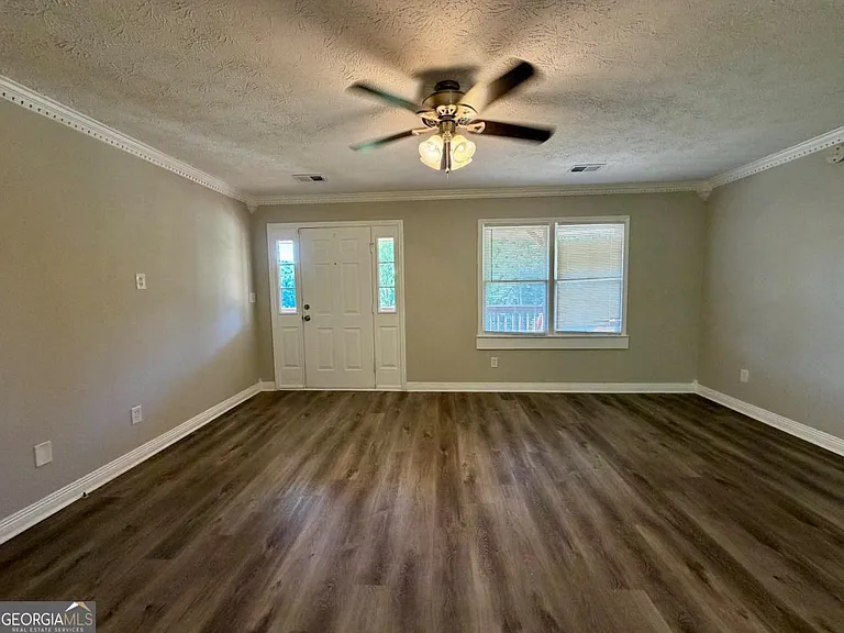 285 Lakeshore Dr — Photo 7