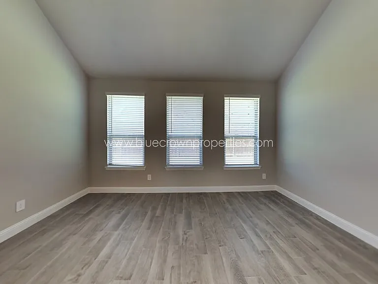 1024 Meadowlark Ave — Photo 3