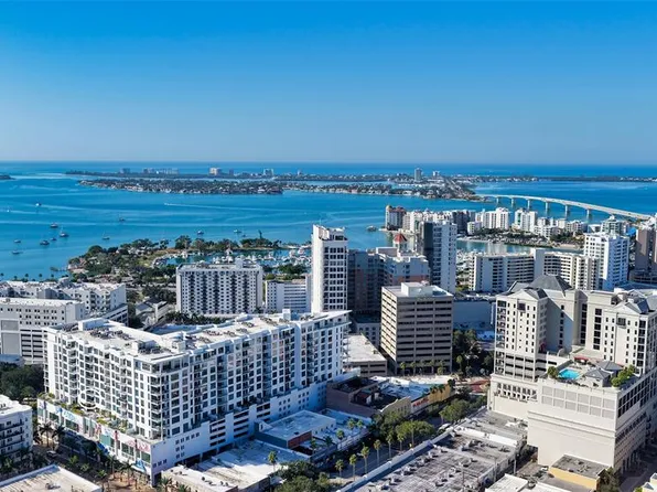 111 S Pineapple Ave #604, Sarasota, FL 34236