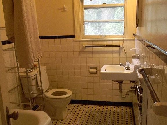 4th image of 209 NE Boulevard APT 6