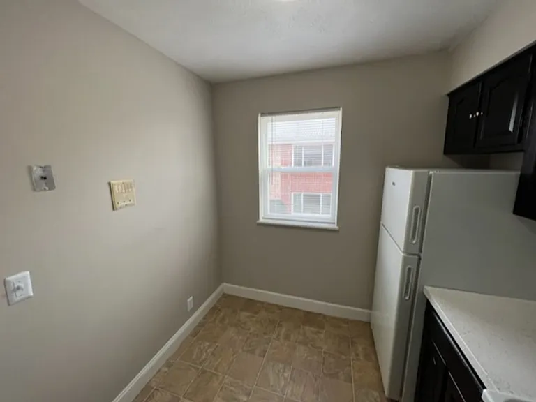 Midtown Court — Photo 19