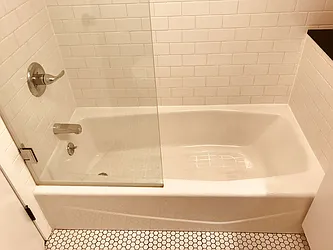 Rented by Metropolis Real Estate of Manhattan