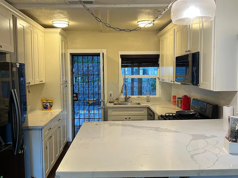 2400 Harrington Ave — Photo 14