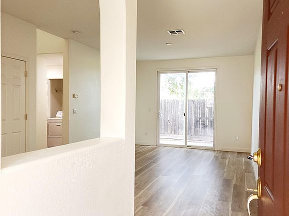 NEW LAMINATE FLOORS