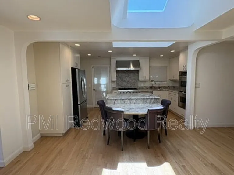 855 15th Ave — Photo 36