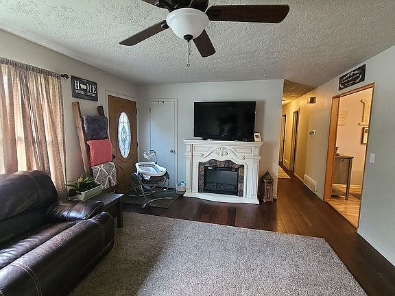 Upstairs Family Room