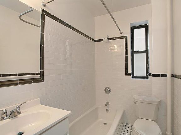 4th image of 215 W 75th St APT 10C