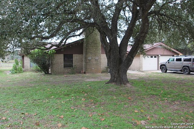 1st image of 242 Bluebonnet Ln