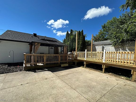2nd image of 216 Tolbert St
