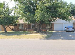 3413 Garland St, Plainview, TX 79072