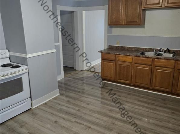 413 Cumberland St #1A, Rumford, ME 04276