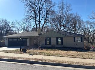 327 NW Woodland Rd, Riverside, MO 64150