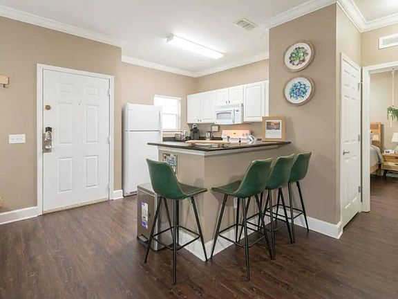 3rd image of 2954 Lucayan Harbour Cir #105