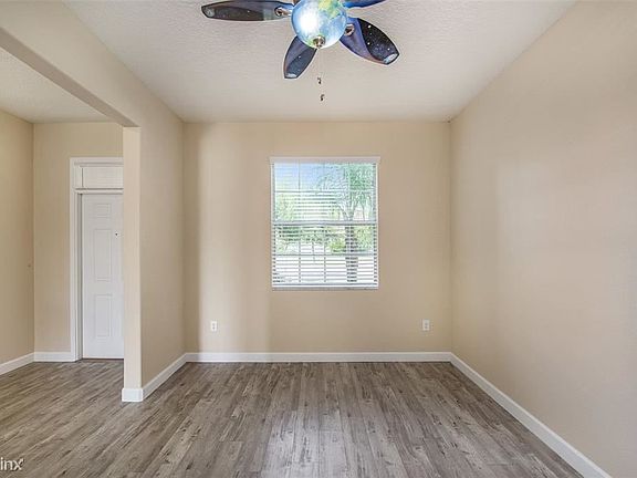 5th image of 12320R Cricklewood Dr