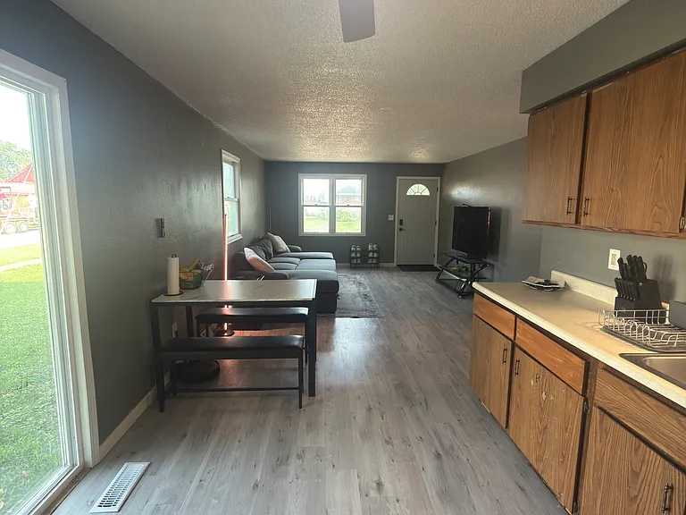 801 W Saint Anthony Ave — Photo 13