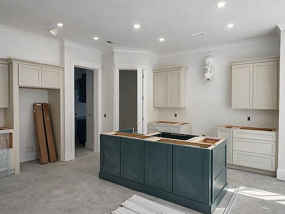 4th image of 4163 Deep Step Dr