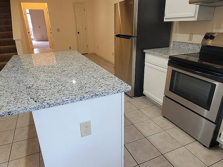 2211 Menard St #A — Photo 11
