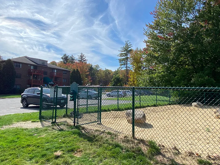 Eastern Trails Apartments and Storage — Photo 11