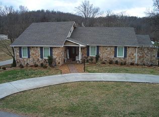 303 E Cedar St, Livingston, TN 38570