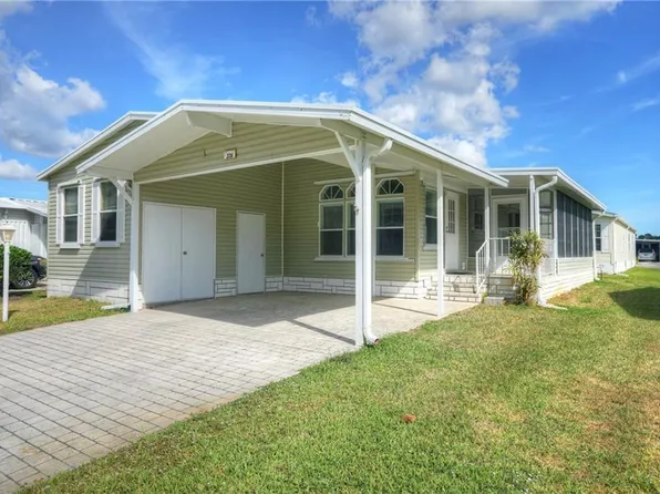 328 Papaya Cir, Barefoot Bay, FL 32976