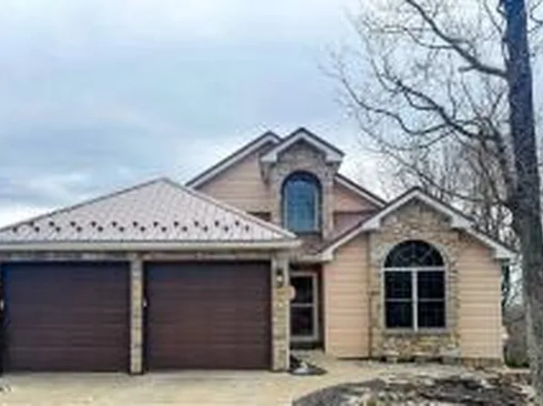 31 Shinnecock Hills Ln, Hazle Township, PA 18202