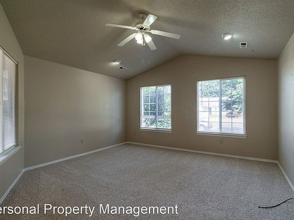 2nd image of 7703 NE 56th St